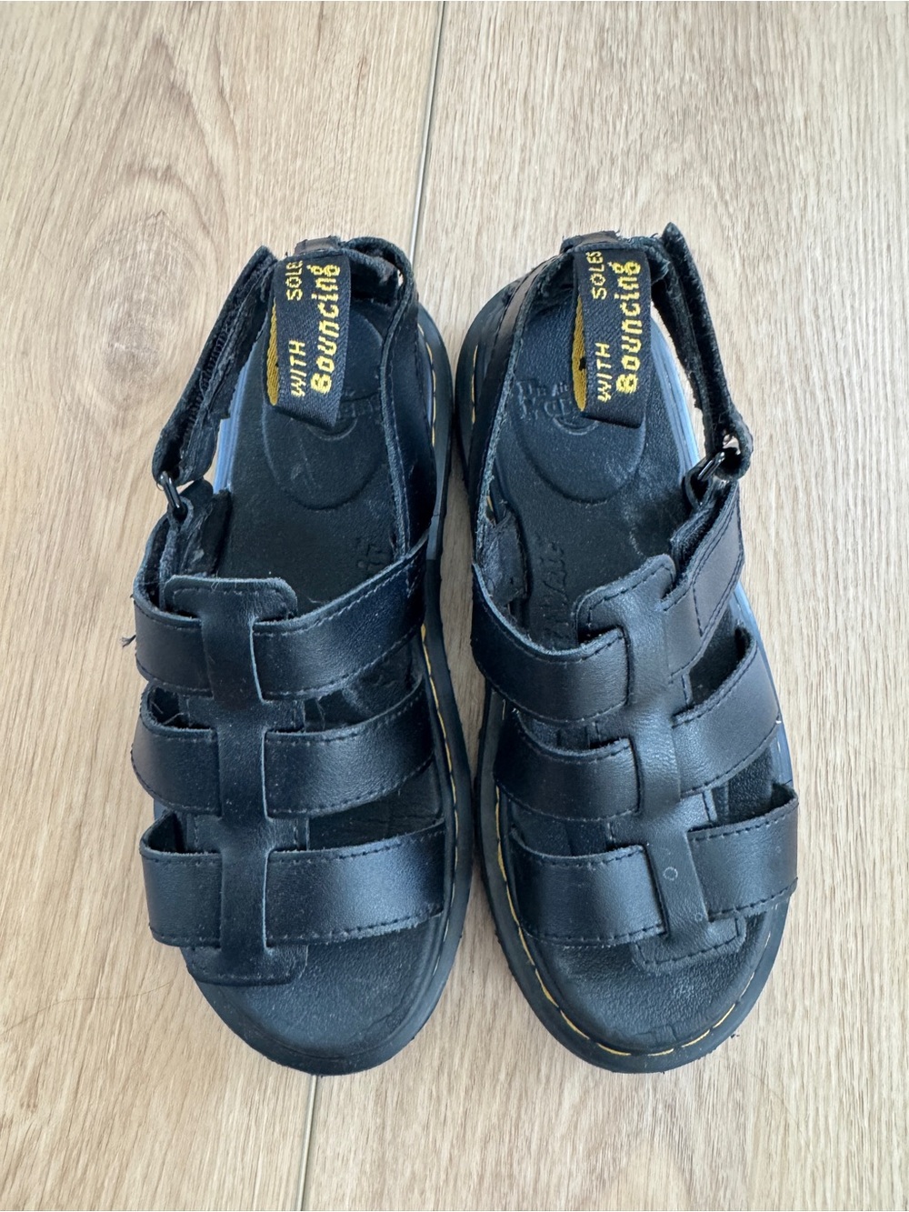Dr. Martens Kids Black Leather Fisherman Sandals with Yellow Tag size 2
